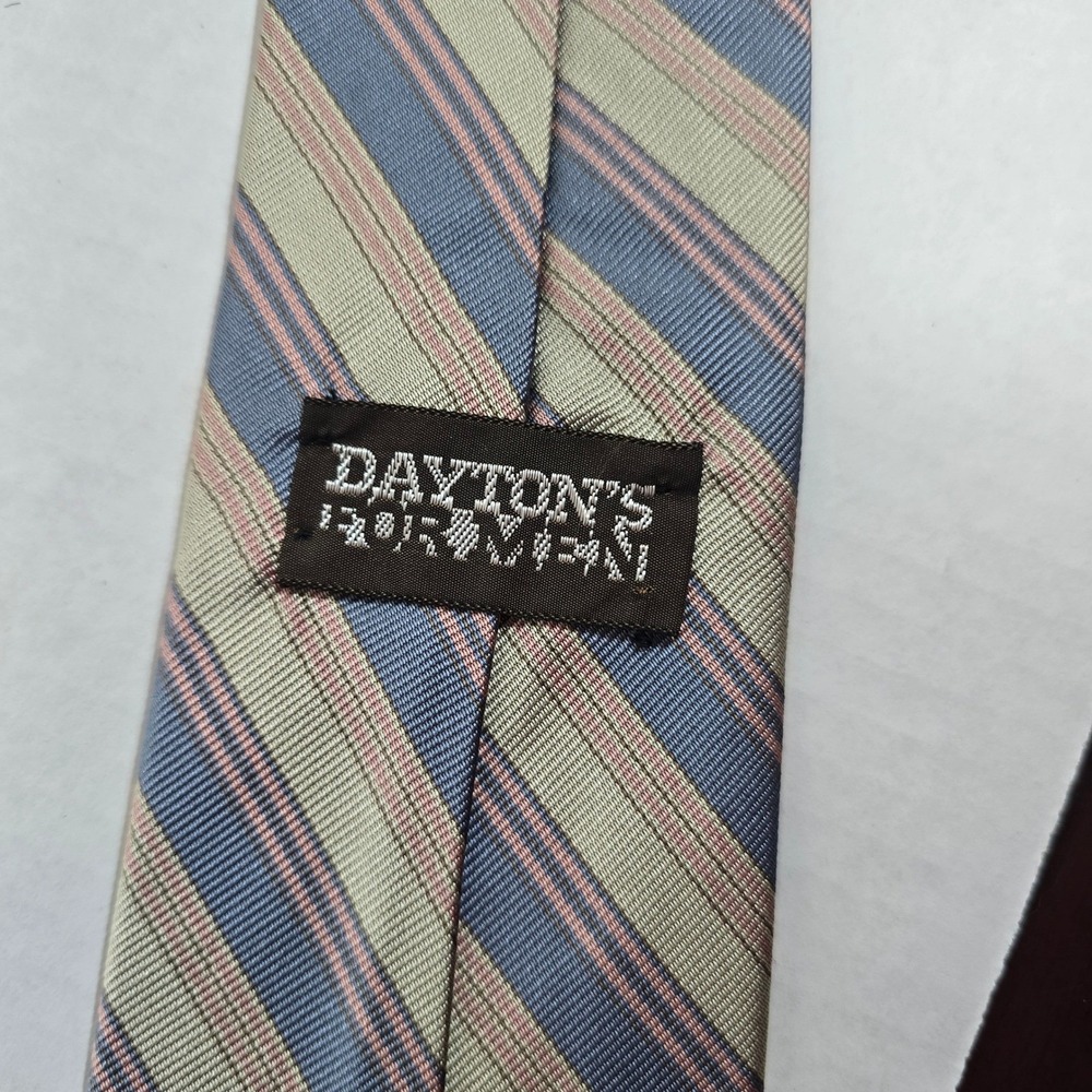 VINTAGE Dayton's for Men Neck Tie - Picture 3 of 6